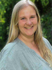 Julia Valasek 