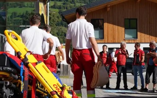🚒👮♂️🚑🚨 20. September – Ausbildungstag der Einsatzorganisationen in der Kreischberghalle St. Georgen am Kreischberg.  Feuerwehr, Polizei, Bergrettung und Rettung zeigten eindrucksvoll, was Zusammenarbeit bedeutet. 💪