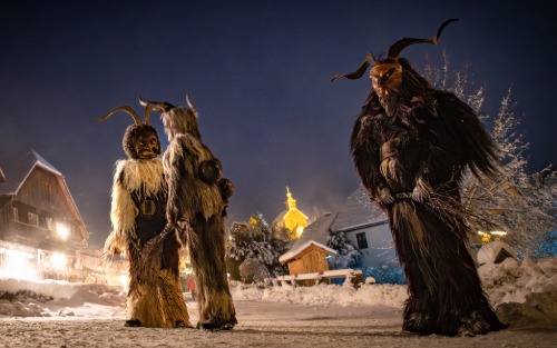 Advent auf der Pürgg mit Krampusspiel Advent auf der Pürgg mit Krampusspiel