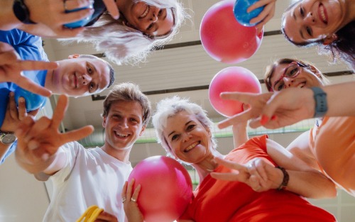 Mit dem Lieblingskurs ins neue Jahr starten! Das neue Kursangebot der VHS Steiermark ist da!