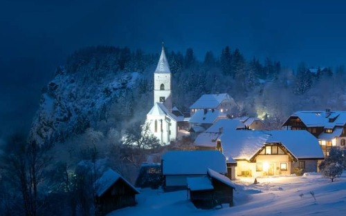 Christmette in der Pfarrkirche Pürgg Christmette in der Pfarrkirche Pürgg