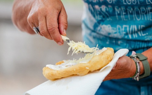 01.12.2025 Langos-Stand 