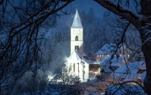 Hl. Messe mit den Sternsinger in der Pfarrkirche Pürgg Hl. Messe mit den Sternsinger in der Pfarrkirche Pürgg