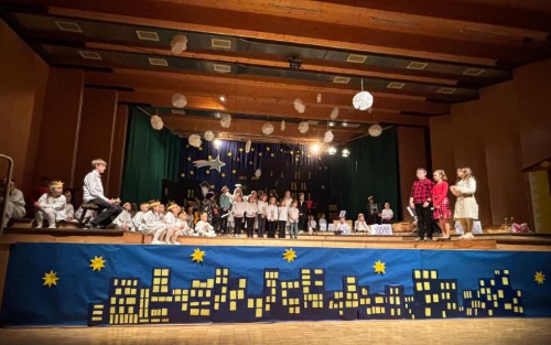 Weihnachtsfeier – Spiel der Schule St. Georgen am Kreischberg