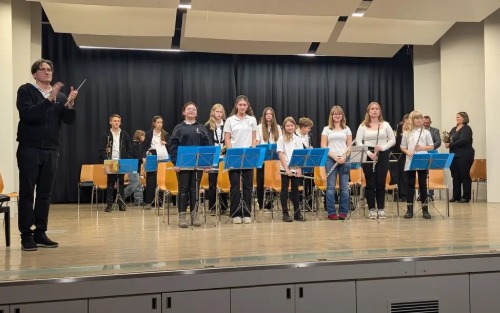 Ein stimmungsvoller Dienstag-Abend voller Musik und vorweihnachtlicher Stimmung Ein stimmungsvoller Dienstag-Abend voller Musik und vorweihnachtlicher Stimmung