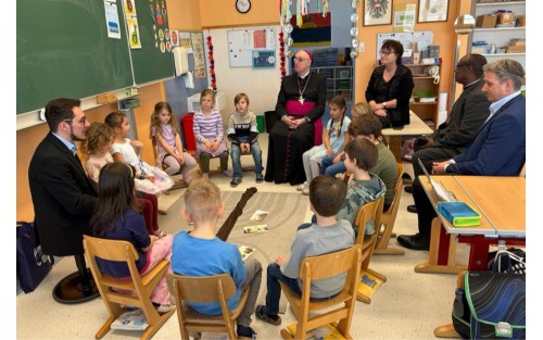 Bischofsvisitation in der Volksschule St. Martin an der Raab
