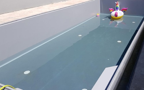 Raus in den Garten und hinein ins Schwimmbad!