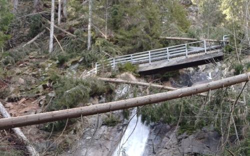 Günster Wasserfall gesperrt!