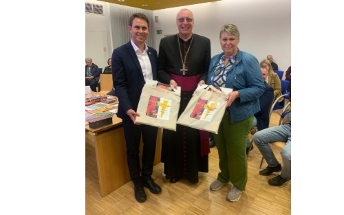 Bischöfliche Visitation und Firmung durch Diözesanbischof Agidius Zsifkovics in der Pfarre Rudersdorf und im Gemeindeamt