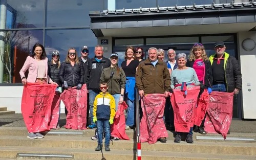 Gemeinsam angepackt für ein sauberes St. Michael!