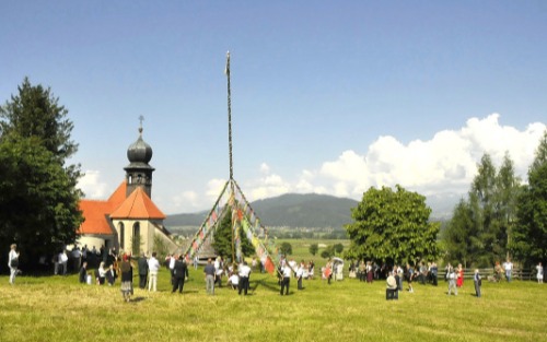 Pestkerzenumzug & Frühschoppen