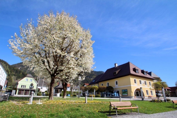 Hauptplatz Ossberger
