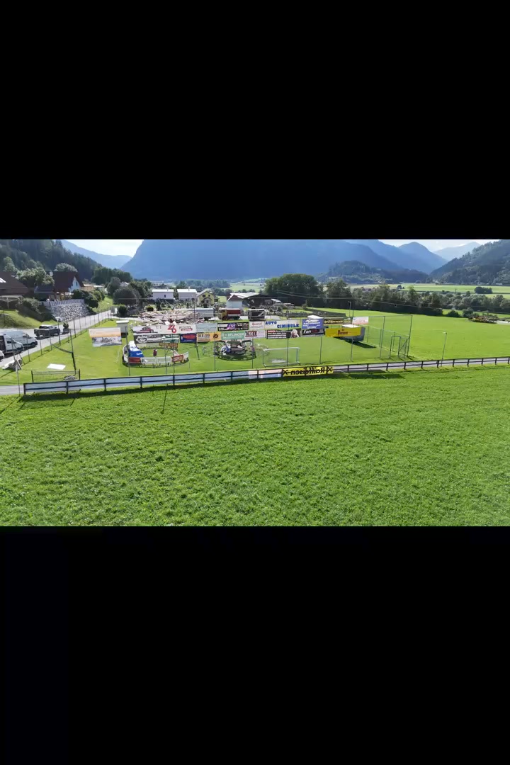 Mit Vollgas gehen die Aufbauarbeiten weiter! 😁💪 Seit 7.00 Uhr ist das Team vom Verein "VonFamilienFürFamilien" bereits …