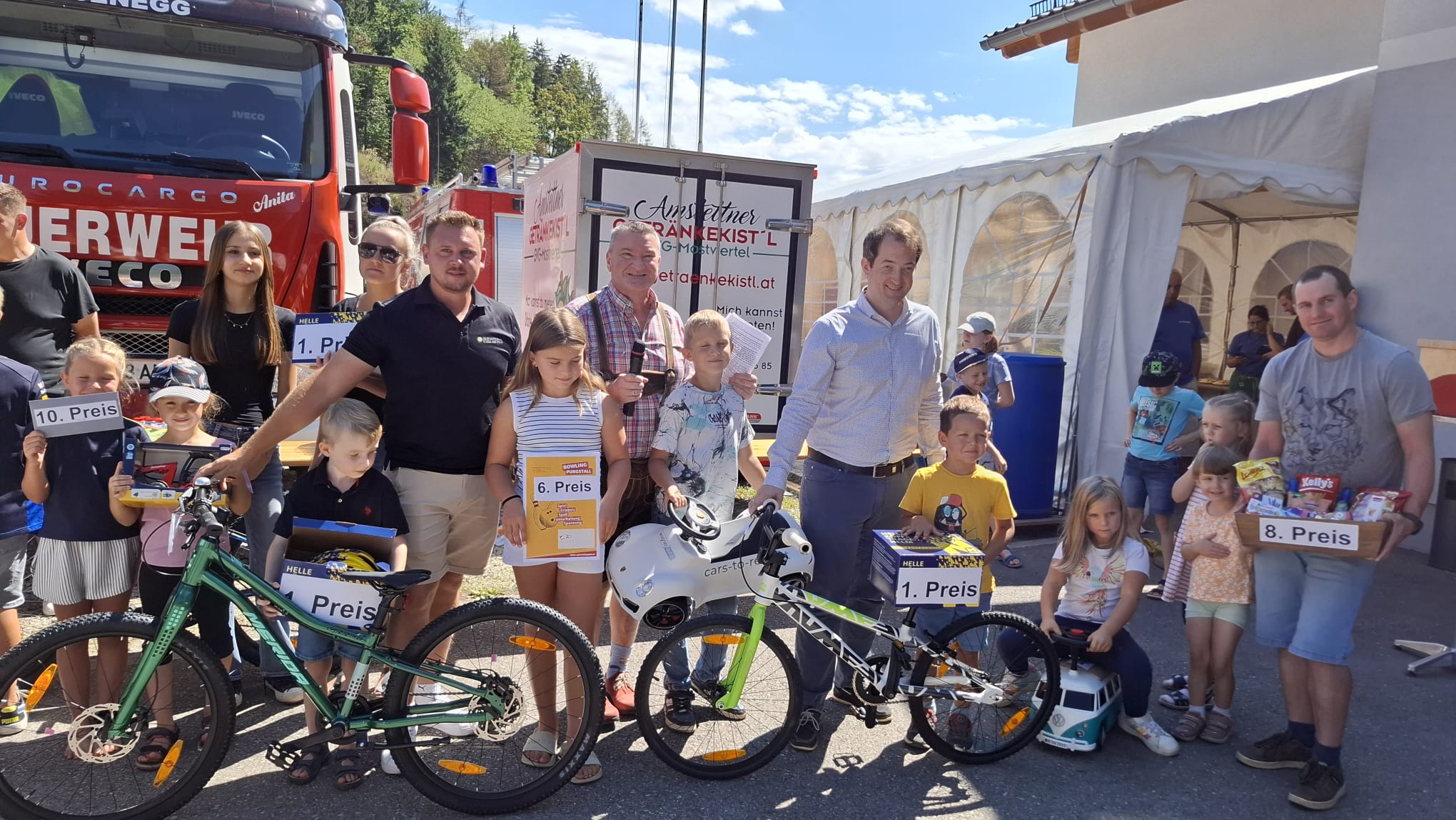 Feuerwehr-Preisverleihung G-Mostviertel mit Kindern und Preisen
