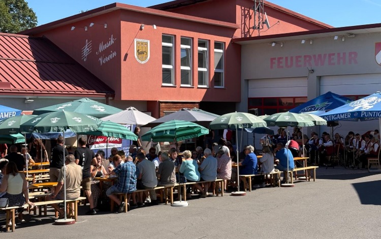 Feuerwehr Marktfrühschoppen in Minihof-Liebau